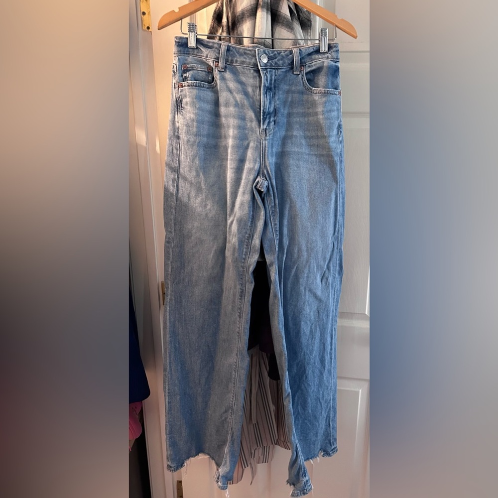 American Eagle Dreamy Drape Stretch Super High-Wasted Baggy Wide-Leg Jean